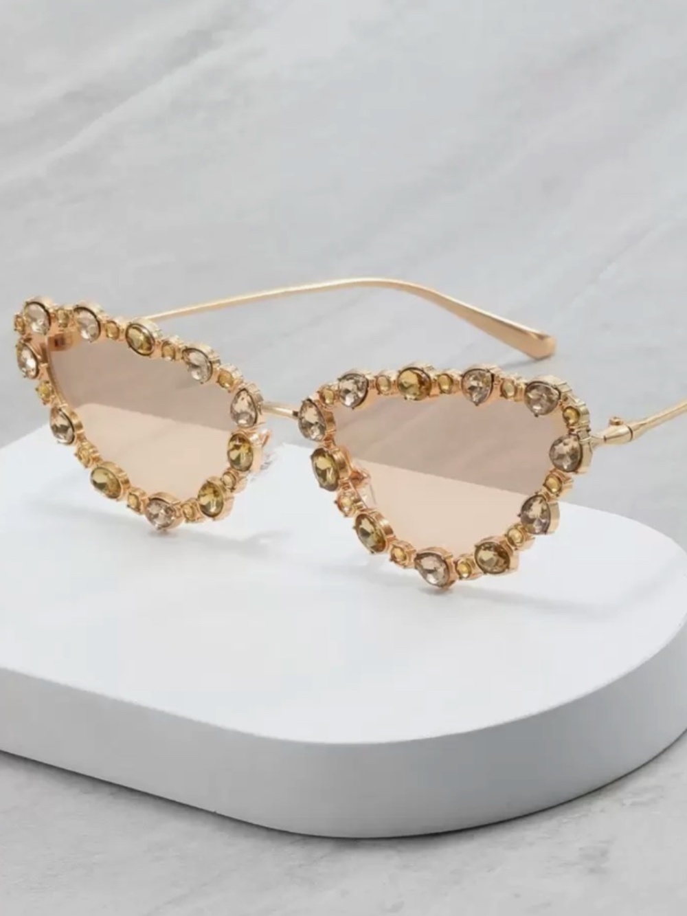 NWOT Rhinestone Heart Sunglasses Gold Crystal Festival Glam Statement Shades